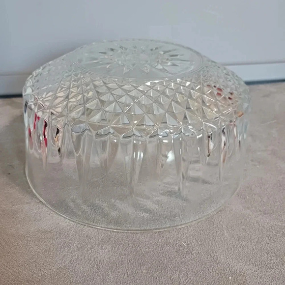 Arcoroc diamond starbust crystal glass large bowl - Picture 6 of 8